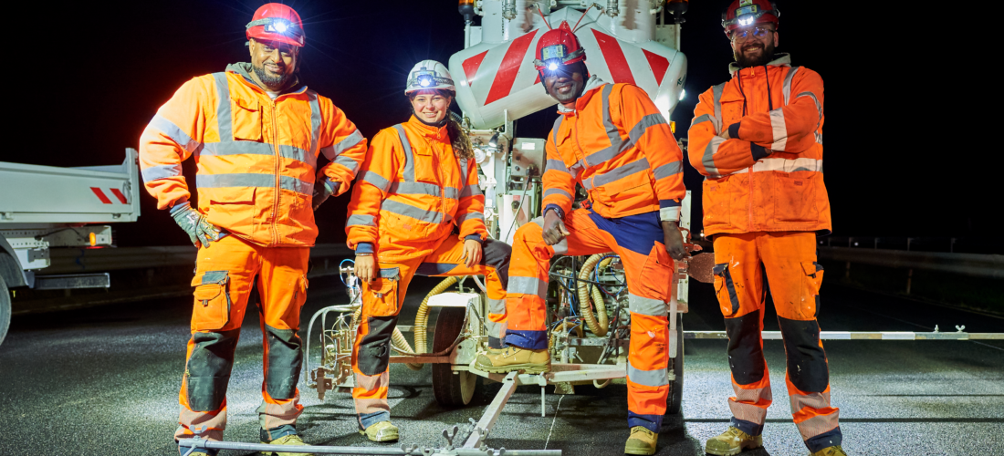 Equipe Midi Tracage de l'agence de Béziers pour du marquage au sol sur l'A61 à Carcassonne